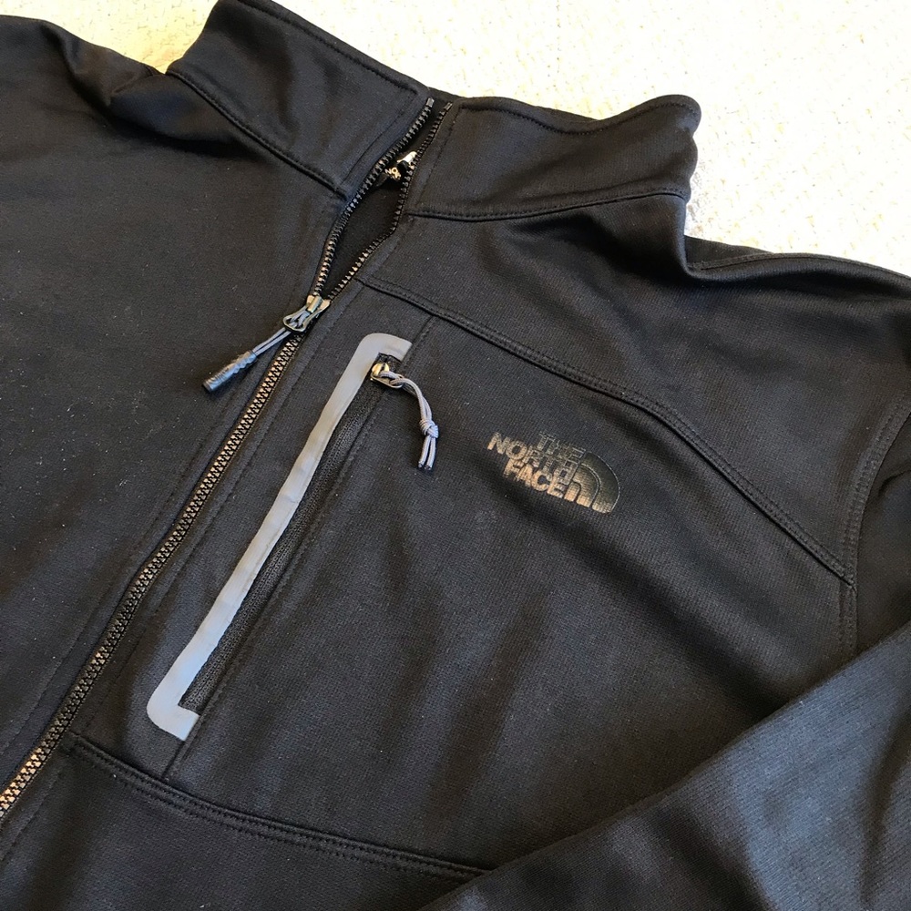 The North Face Half Zip Pull Over